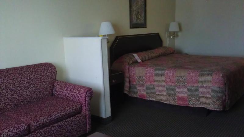 ซูเปอร์ 8 บาย วินด์แฮม เบิร์ลสัน ฟอร์ต เวิร์ท แอเรีย Hotel เบอร์ลิสัน ภายนอก รูปภาพ